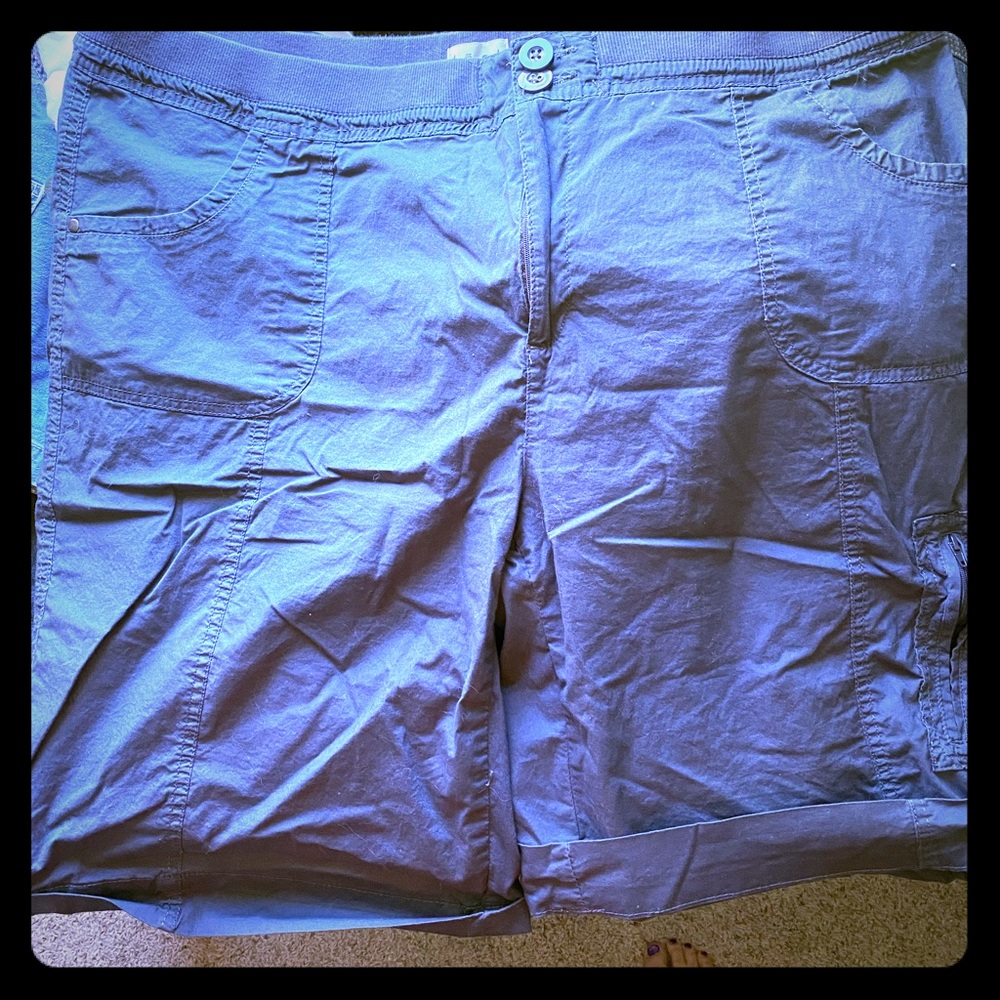 SUPER CUTE CAPRIS SZ 20W
